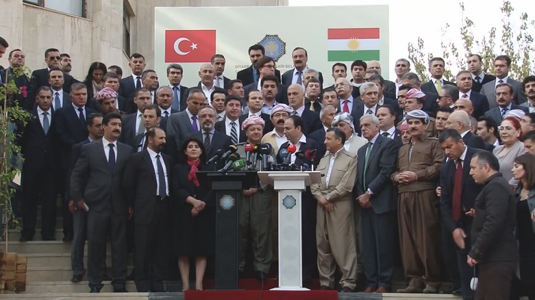 'Başkan Barzani'nin Diyarbakır ziyareti tarihi bir gündü'